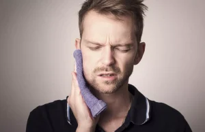 ‘Her diş ağrısı çürük nedeniyle olmayabilir’: Uzmanlar, MS hastalığının ilk sinyalleri konusunda uyardı…