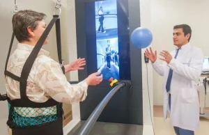 Robotik rehabilitasyonla felçli hastalar yeniden yürüyor!..