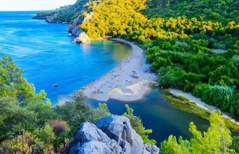 Antalya’da yeni turizm rekoru: Bir günde 100 bini aşkın yabancı turist geldi