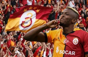 Osimhen İstanbul yolunda