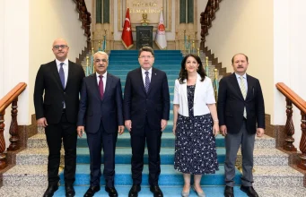 Adalet Bakanı Tunç, DEM parti heyetiyle görüştü