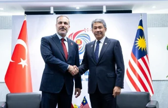 Bakan Hakan Fidan, ASEAN Zirvesi kapsamında mevkidaşlarıyla Kuala Lumpur’da buluştu