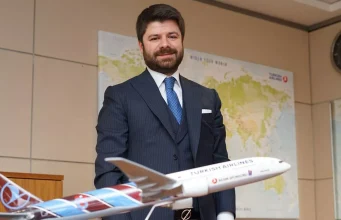 THY İletişim Başkanı Yahya Üstün, uçak alımı iddialarına yanıt verdi