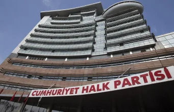 İstanbul CHP İl Kongresi’ne durdurma kararı
