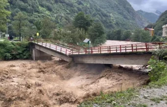Rize’de sağanak yağış sel ve heyelana yol açtı