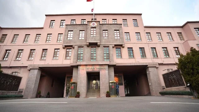 msbye-ait-c130-kargo-ucagi-gurcistanda-dustu