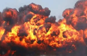 Japonya’nın Oita’da liman bölgesinde büyük yangın paniği